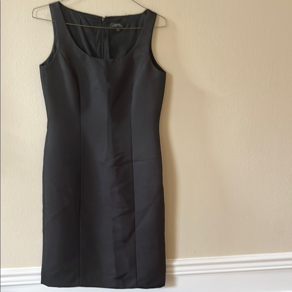 Tahari Stylish Black Dress with Cream Jacket quality 6 like new EUC no wear
